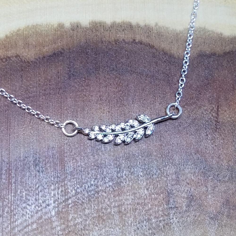 925 Silver Chain & Silver Plated Leaf Pendant
